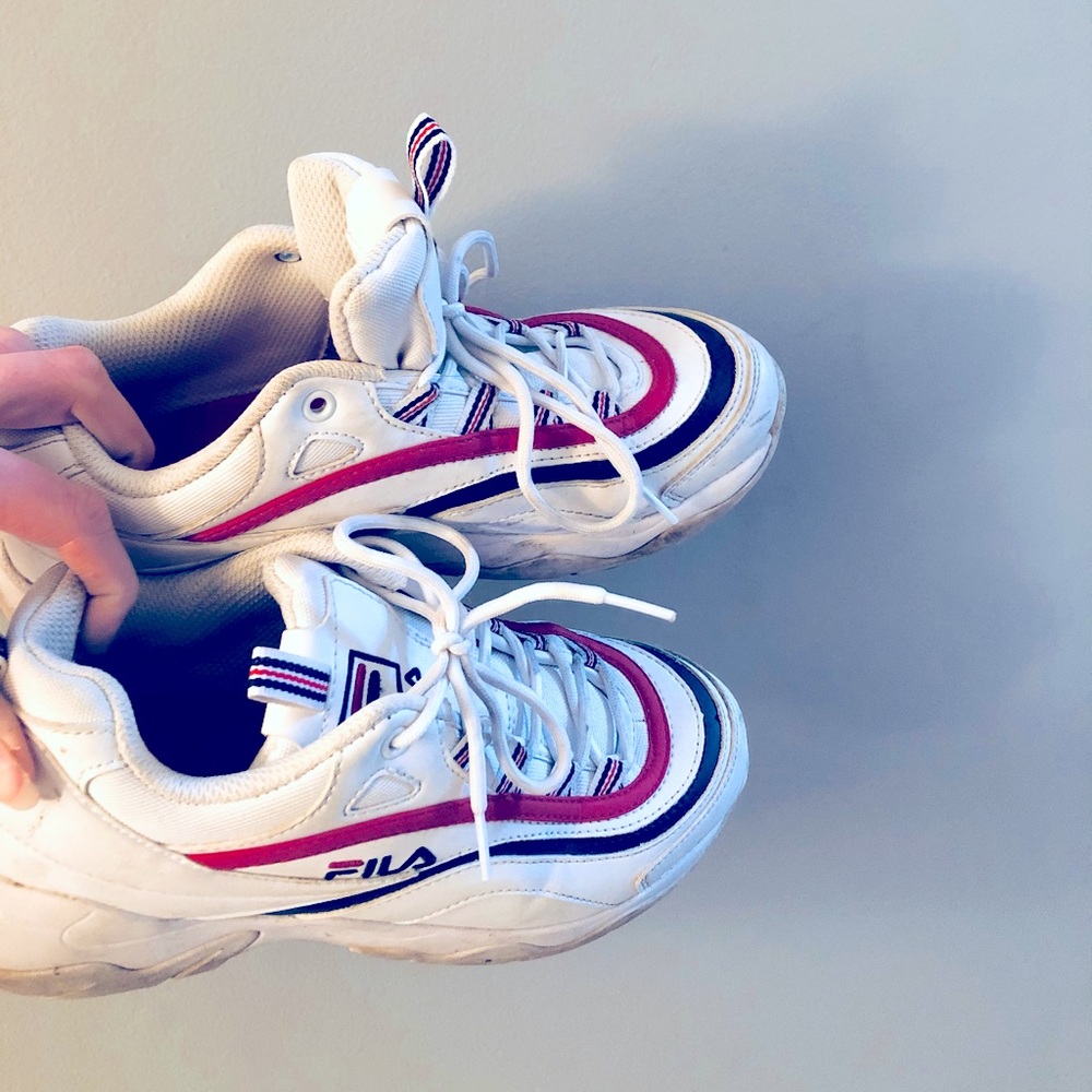 ✨chunky silhouette fila shoes✨